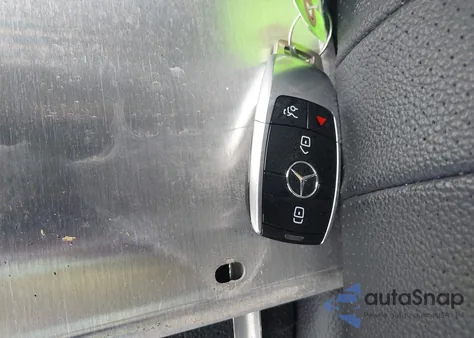 2020 Mercedes-Benz E 350 from USA, damaged, VIN WDDZF8DB7LA737796